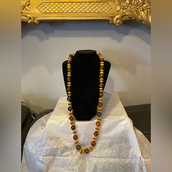 Vintage Amber Necklace - Picture 2 of 4
